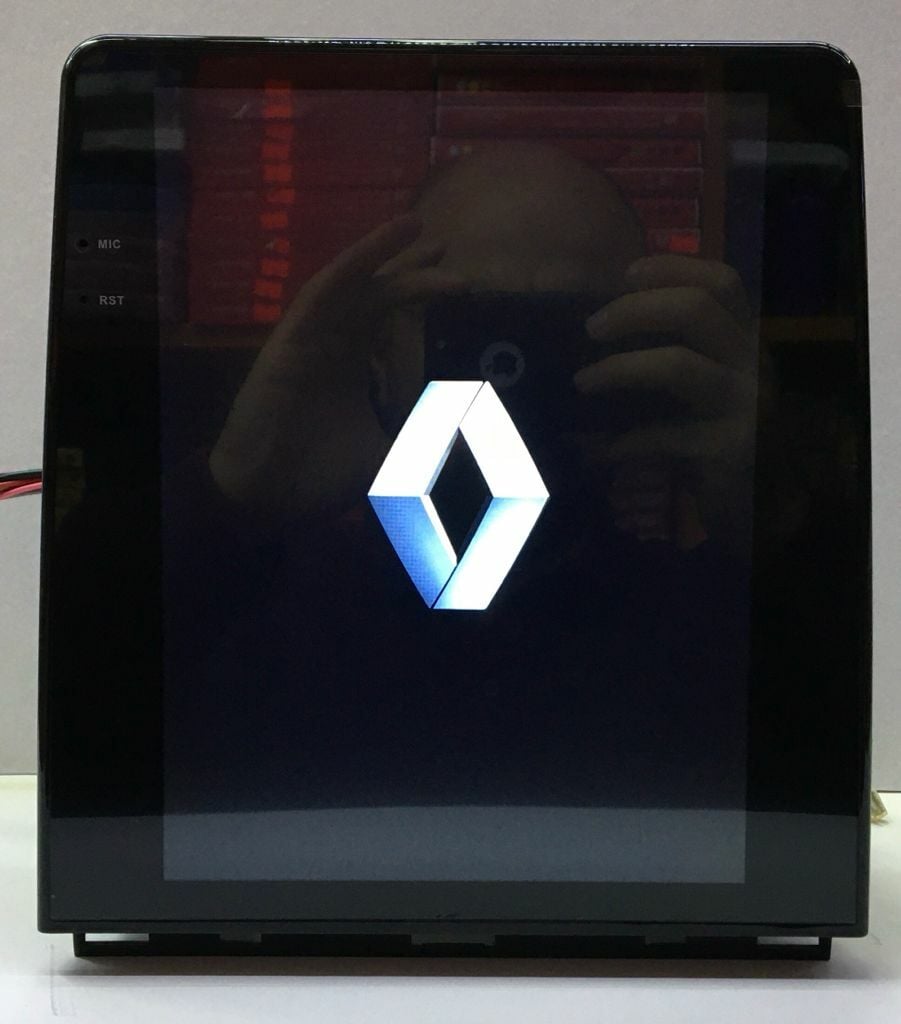 RENAULT CLİO5 TESLA ANDROİD 15 MULTİMEDYA 2-32GB CAR PLAY KAMERA