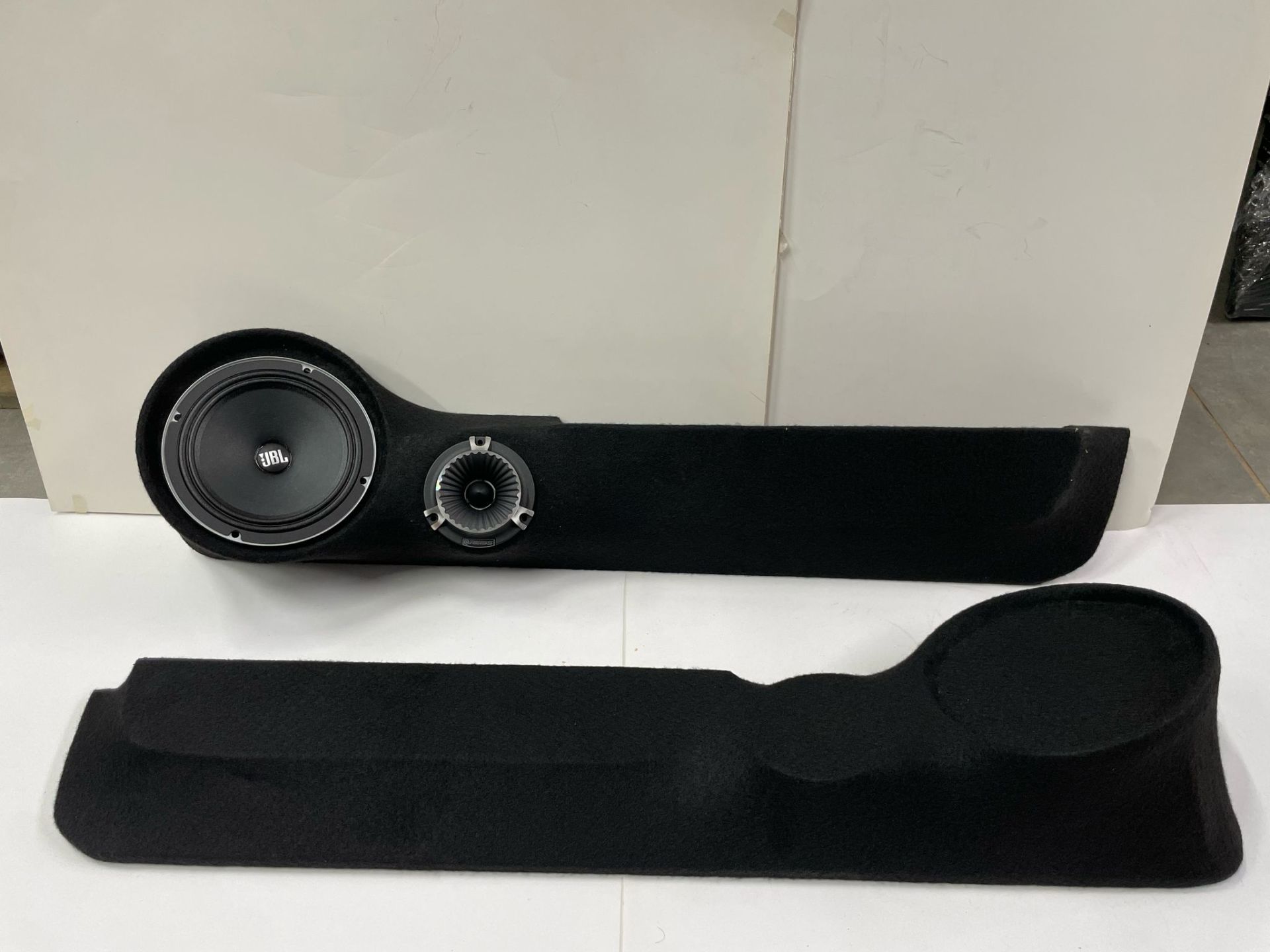 TOFAŞ ŞAHİN DOĞAN KAPI CEPLİĞİ 16 CM + 10 CM CEPLİK POLYESTER MDF ÇİFTLİ BOŞ ÜRÜN GÖRSEL AMAÇLIDIR.