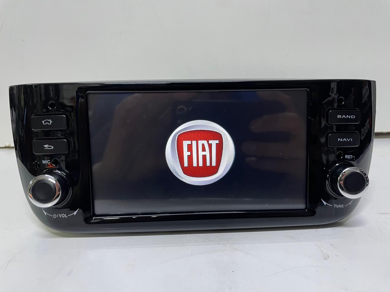 FİAT PUNTO YENİ GÖĞÜS ANDROİD MULTİMEDYA TEYP 4-64GB CARPLAY KAMERA HEDİYE