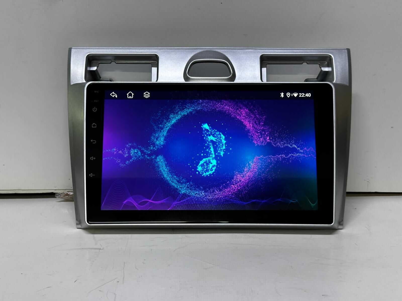 FORD FİESTA MULTİMEDYA TEYP ANDROİD 15 2 GB RAM 32 GB HAFIZA CARPLAY KAMERA HEDİYE